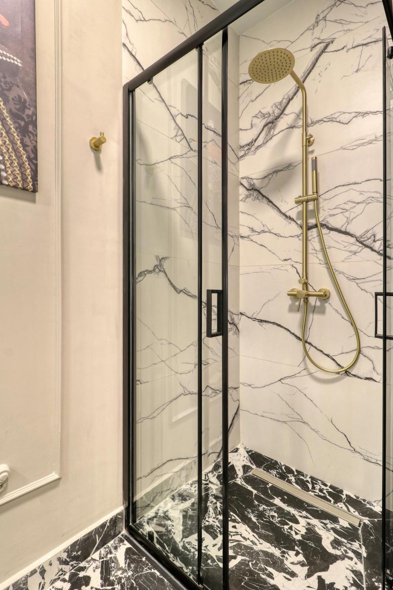 Herastrau Luxury Studios Bukares Bagian luar foto